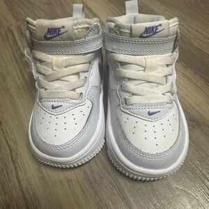 Nike Kids White and Light Purple Sneakers